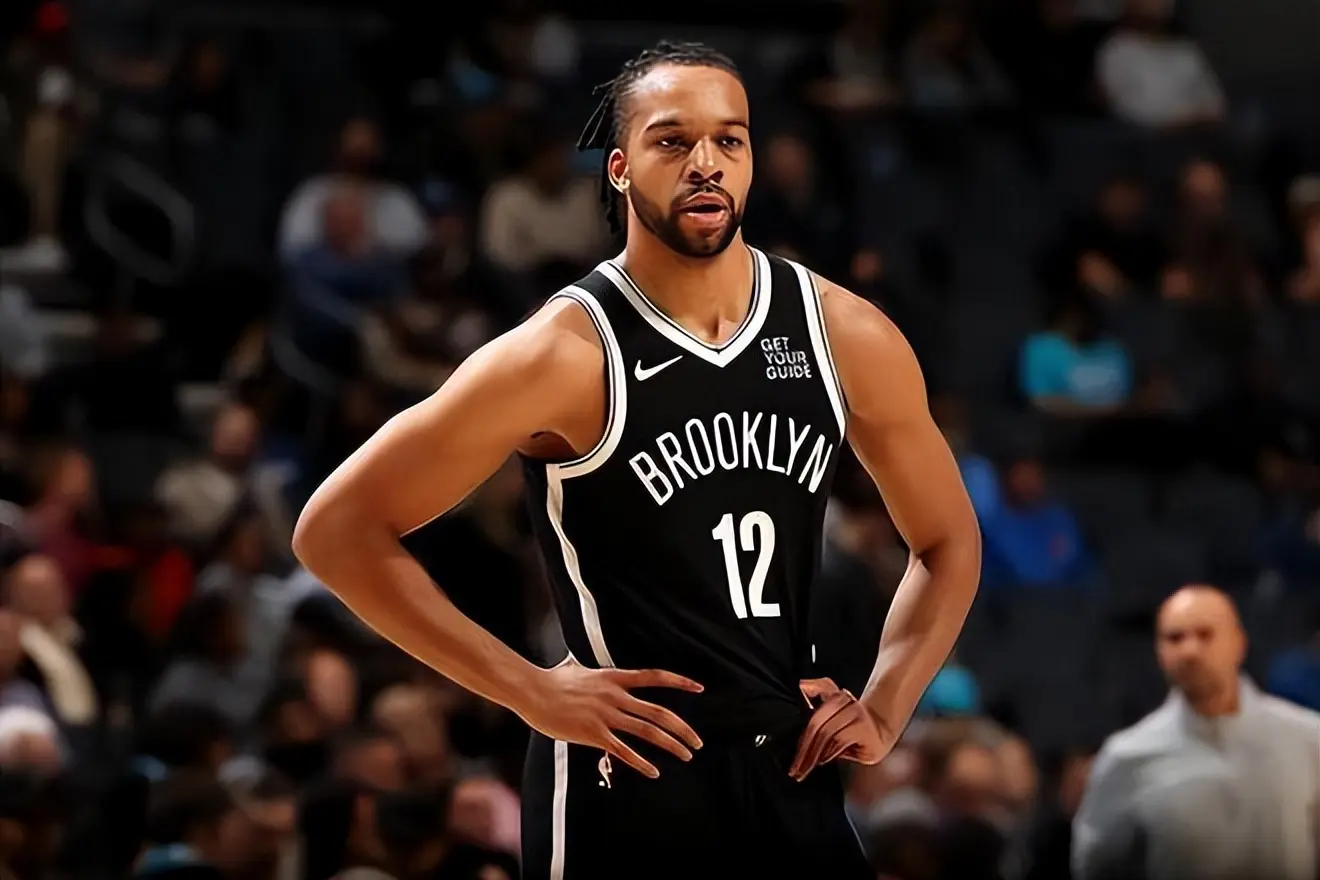 AA, 尼克斯连续 AA, 尼克斯连续