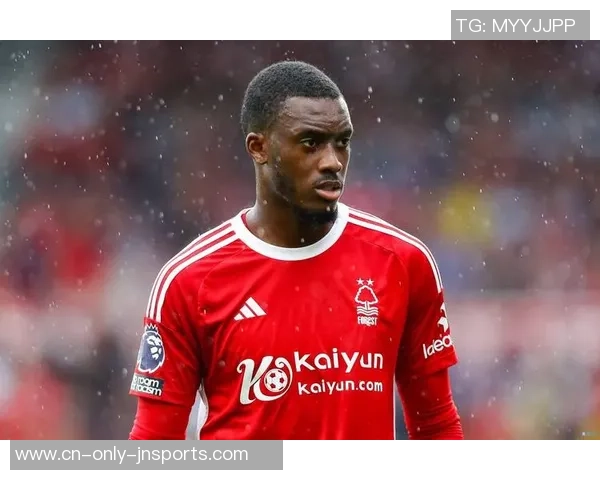 太阳报：森林球迷因拔刀相助受伤而错失航班，航空公司拒退费